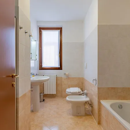 Platani By Interhome Lägenhet